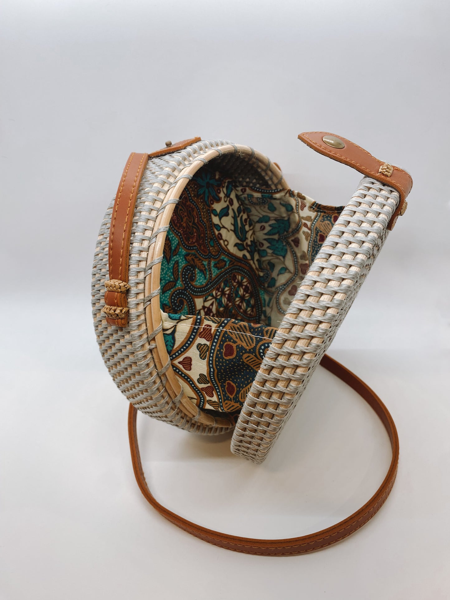 Circle Rattan Purse-Grey