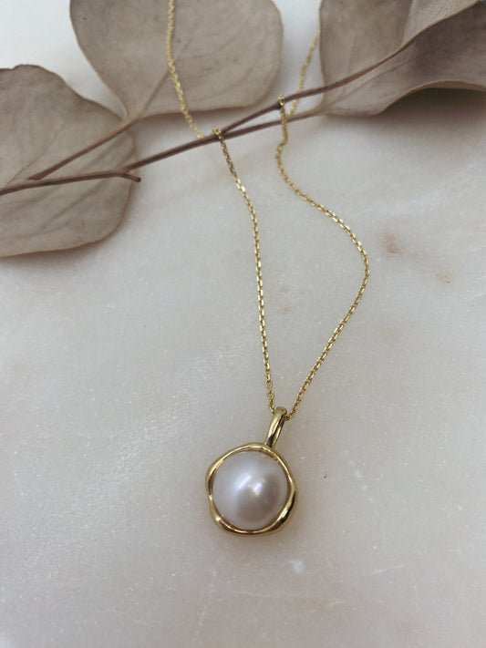 Golden Pearl Necklace