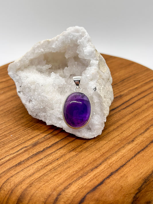 Oval Amethyst Pendant