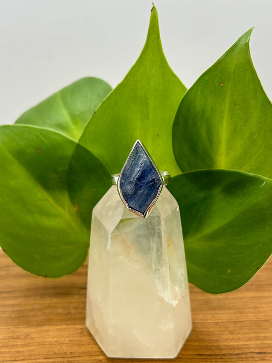 Angular Raw Kyanite Ring (size 8)