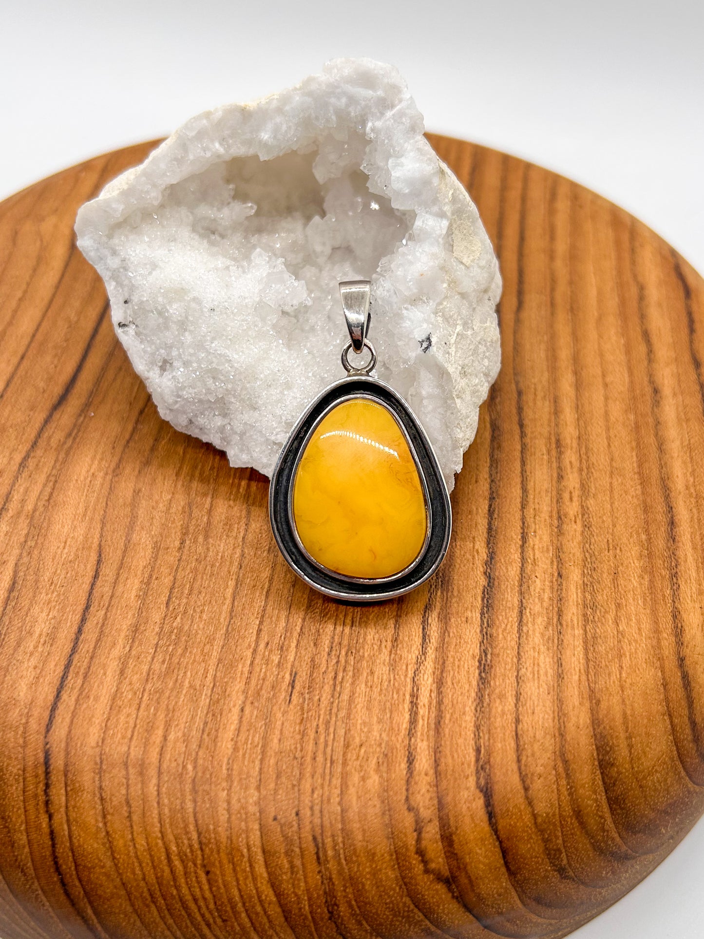 Butterscotch Amber Outline Pendant