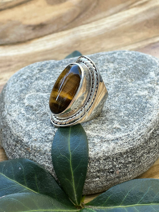 Elegant Tiger's Eye Ring