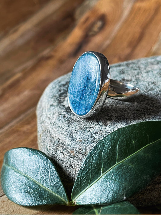 Full Circle Kyanite Ring