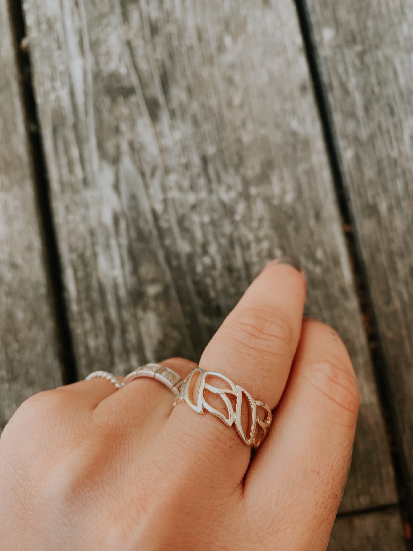 Sterling Silver Intertwined Leaf Band Ring