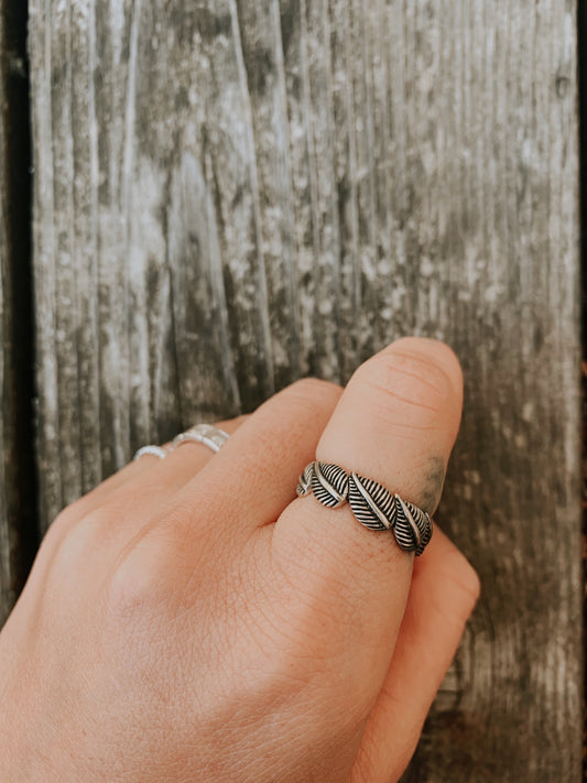 Sterling Silver Leaf Band