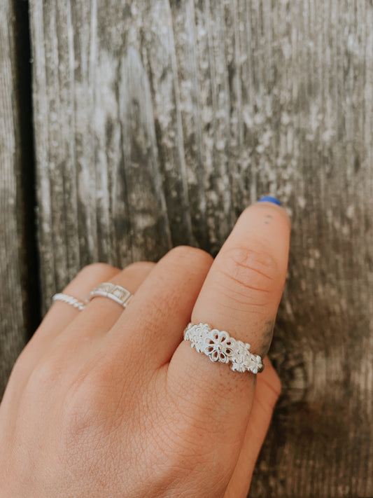 Sterling Silver Daisy Chain Ring