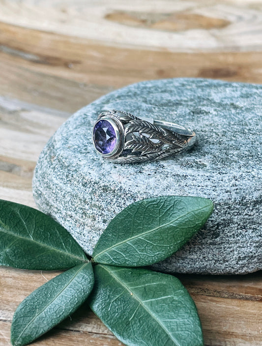 Hera's Heart Amethyst Ring