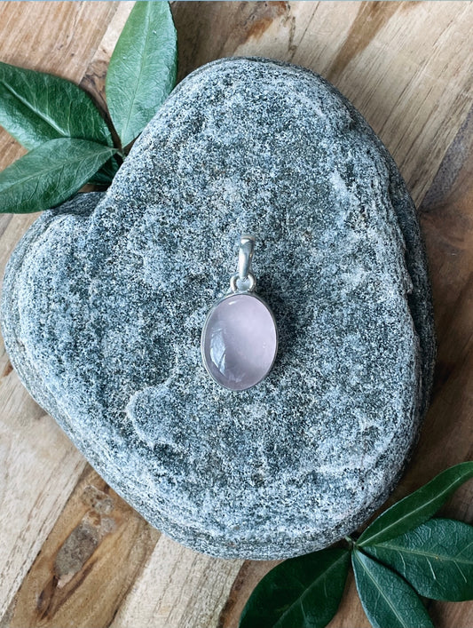 Rose Quartz - Oval Pendant