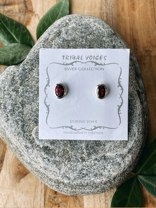 Garnet Studs - Silver Oval