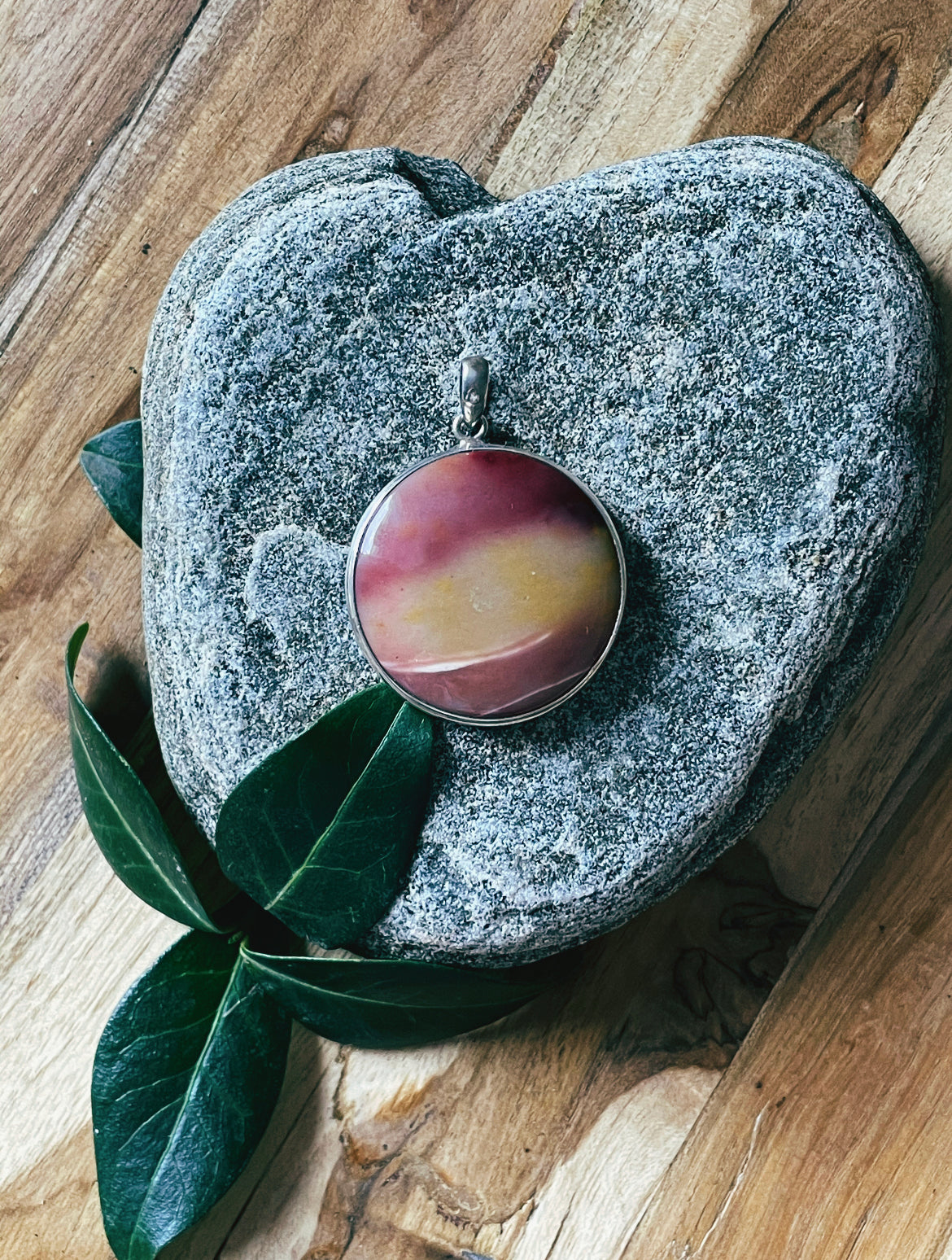 Circular Mookaite Pendant