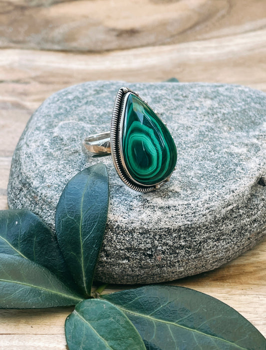 Slightly Adjustable Tear Malachite Ring (Size 8)