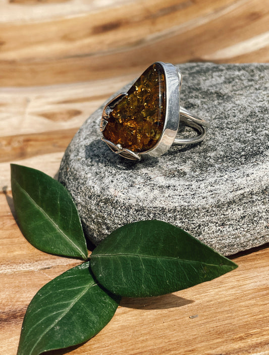 Grounded Sun Amber Ring (Size 8)