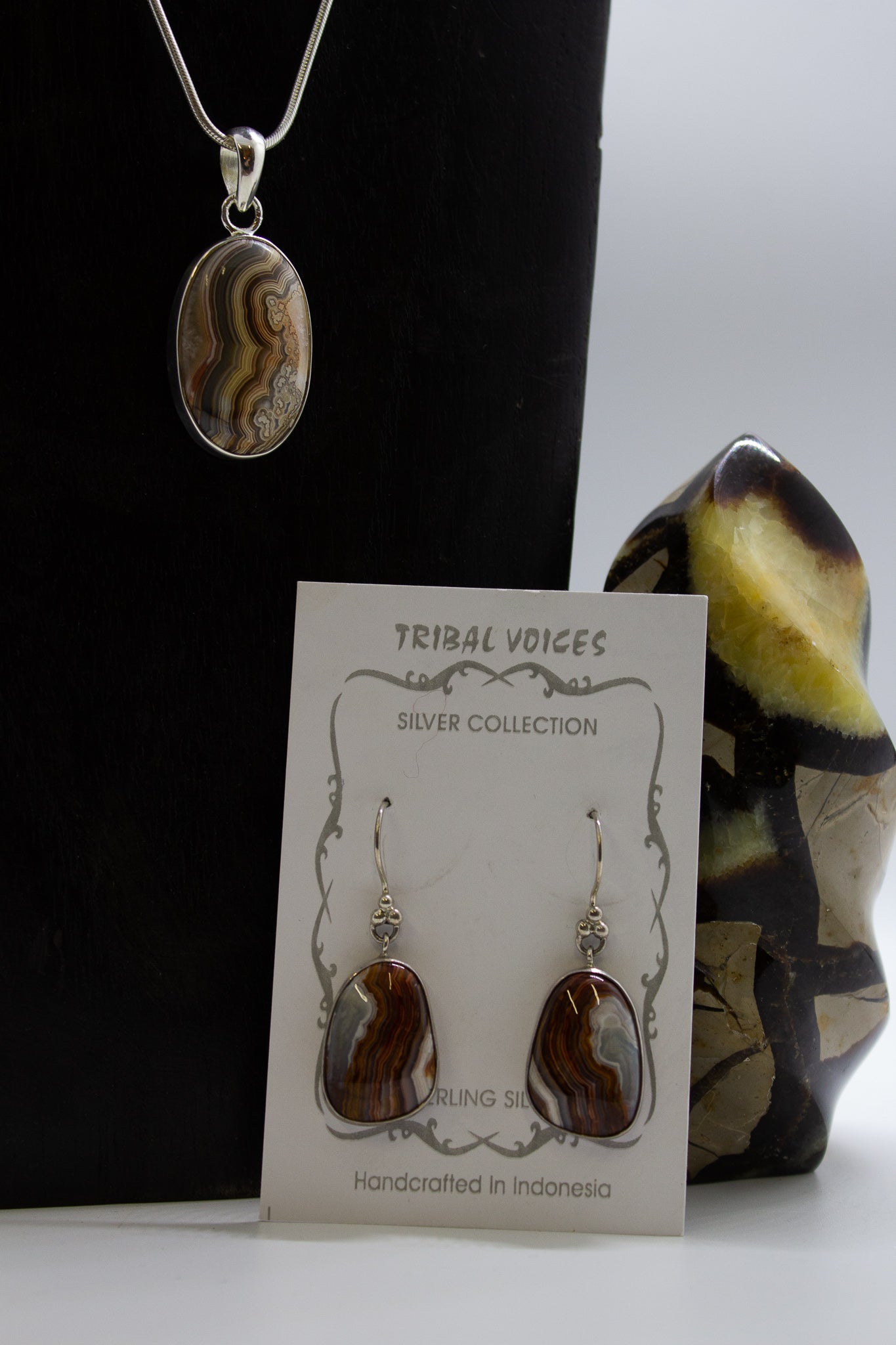 Crazy Lace Agate Jewelry Set