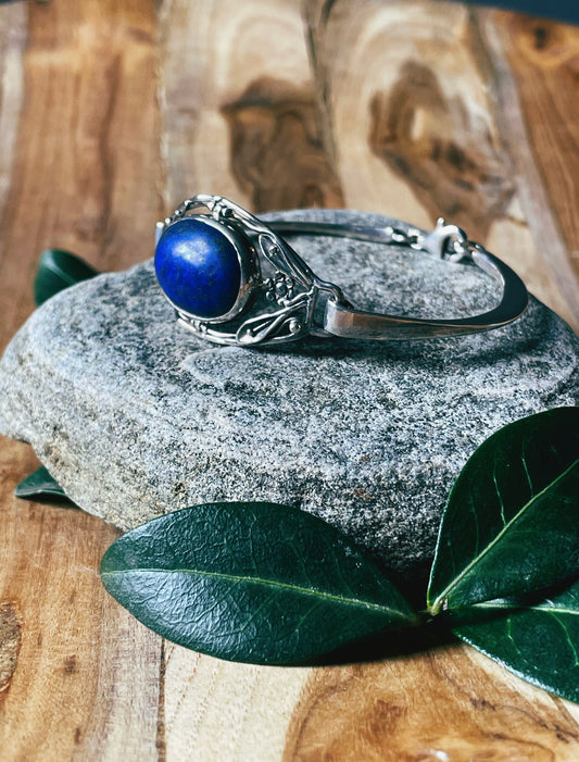 Dainty Lapis Lazuli Bracelet